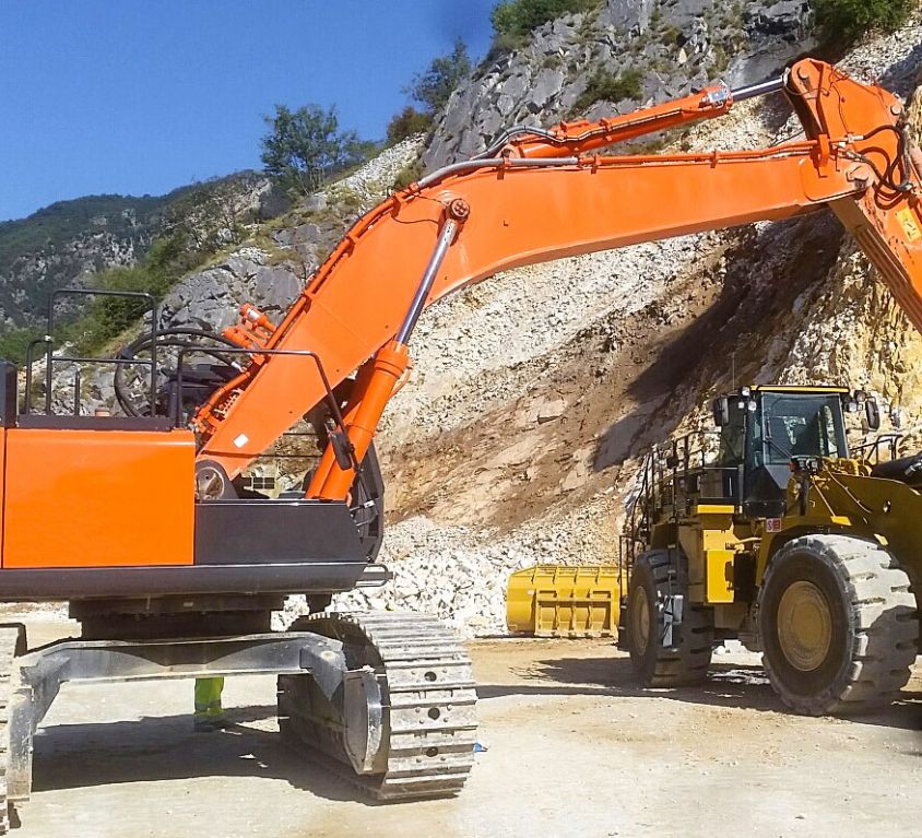 Movimentazione blocchi in cava